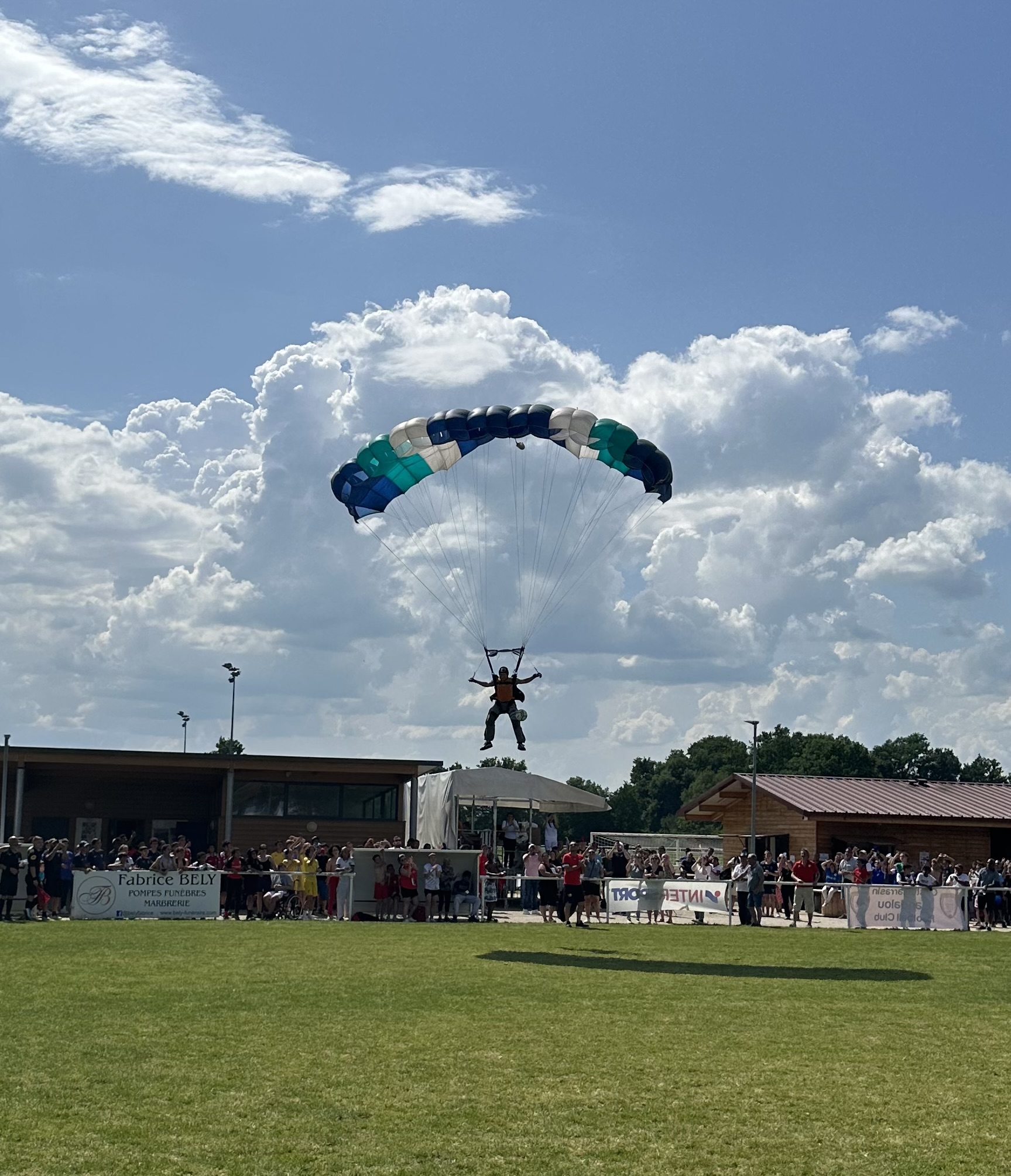 Lire la suite à propos de l’article 10ème Tournoi National U15 élite : l’arrivée du ballon de la finale